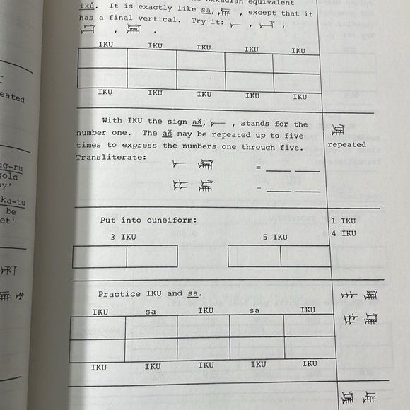 A Workbook of Cuneiform Signs by Daniel C Snell c1979 - Picture 10 of 13